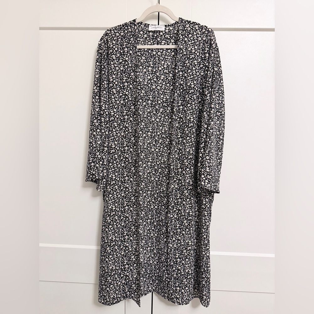 Brand New Black Floral CJLA Kimono - size M